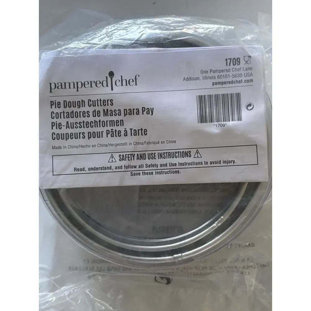 Pampered Chef Pie Dough Cutters #1709 Set of 2 in Unopened Bag